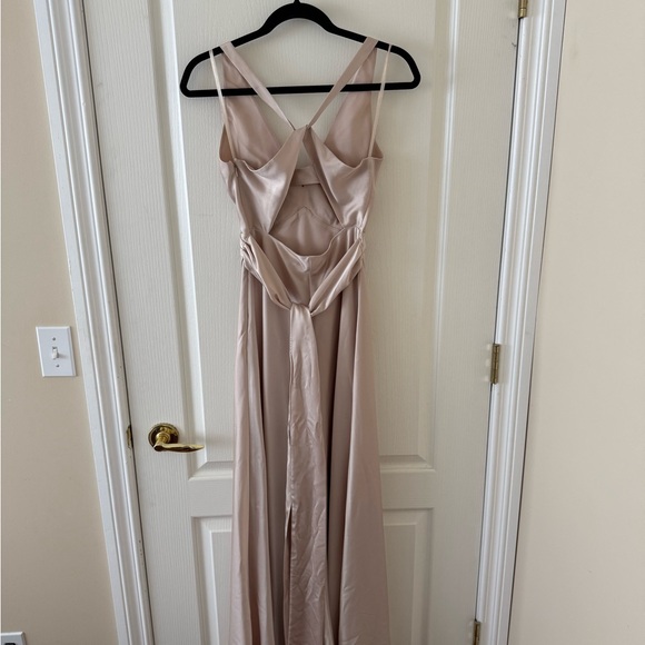 BCBG MaxAzria | Elegant satin floor length champagne maxi dress size 4 - Picture 5 of 6